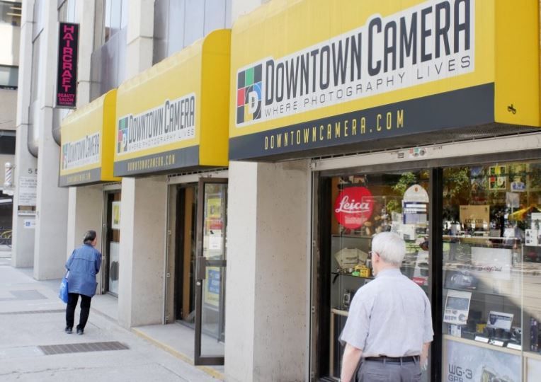 DOWNTOWN CAMERA Flyer Mall